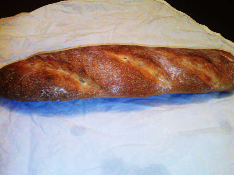 Esta mini baguette tiene 220 gra. de peso de masa, habrá que hacerla con más peso.