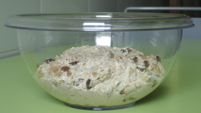 Pan de centeno, trigo, pasas y nueces (v.1), antes de fermentar
