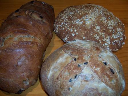 Pan de centeno-pasas-nueces, pan de aceitunas y pan de avena-manzana-Lepard