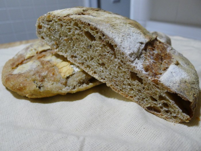 Pan con semillas de centeno cocidas.jpg