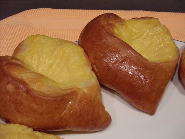 054 - cors de brioix amb pastissera d´ ametlla.JPG